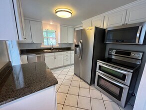 910 Court St in St. Joseph, MI - Building Photo - Building Photo