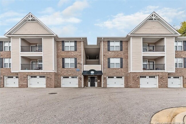 property at 208 Fountainhead Ln