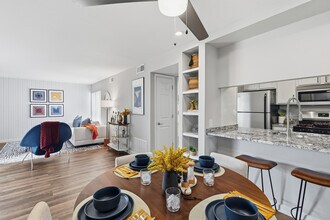 Fieldpointe of St. Louis in St. Louis, MO - Building Photo - Building Photo