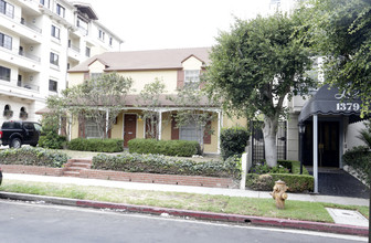 1383 Midvale Ave in Los Angeles, CA - Building Photo - Building Photo