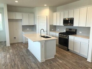 105 Tequilana Pass in Leander, TX - Building Photo - Building Photo