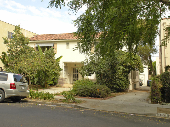 1155 N Fuller Ave in West Hollywood, CA - Foto de edificio - Building Photo