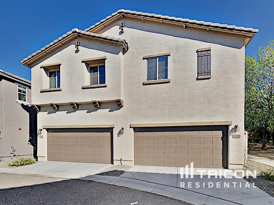 12530 W Hummingbird Terrace in Peoria, AZ - Building Photo