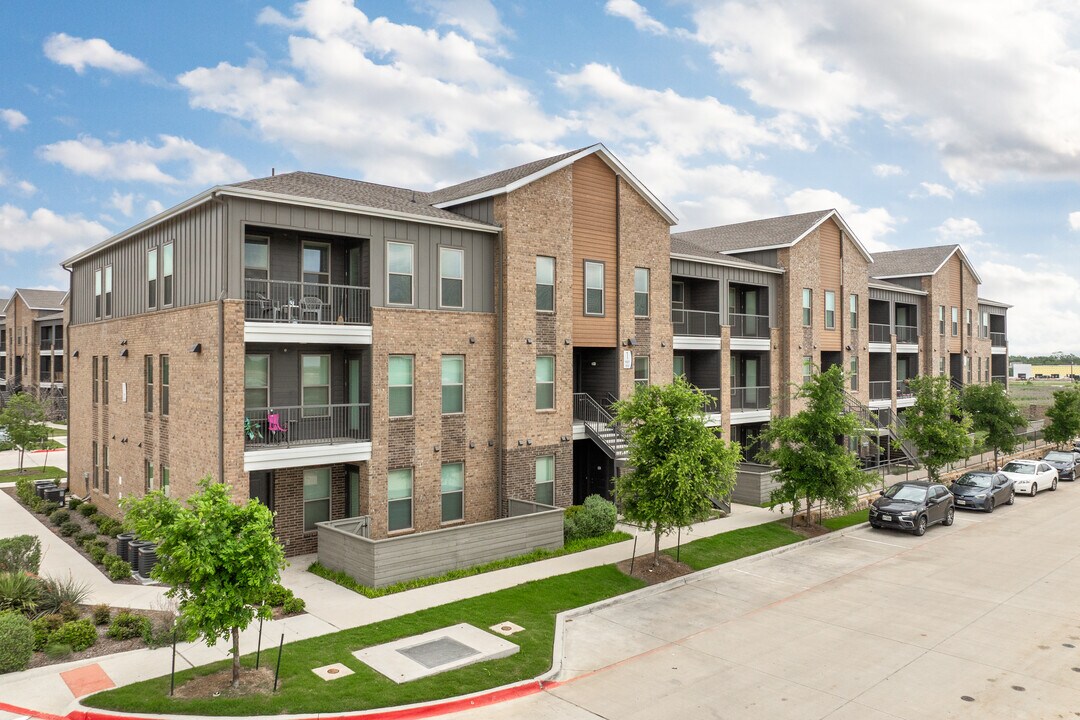 Aubrey Junction Apartments in Aubrey, TX - Building Photo