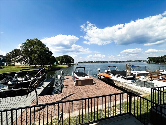 property at 11471 Ketch Ct