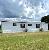 93 Proctorville Church Rd in Orrum, NC - Building Photo