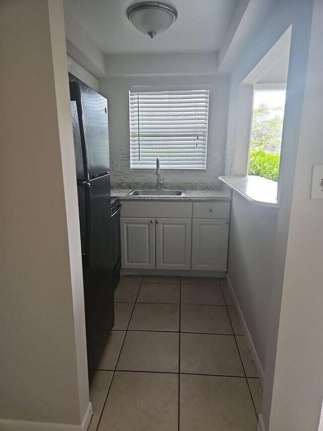 665 Glouchester St in Boca Raton, FL - Building Photo - Building Photo