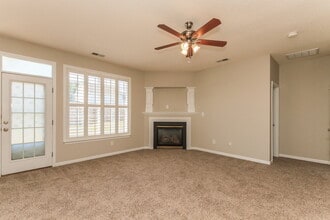 5811 Briggs Dr in Charlotte, NC - Building Photo - Building Photo