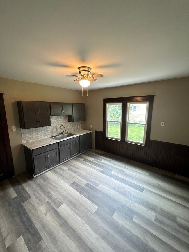 1386 Electric Ave, Unit 1