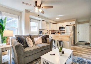 156 Rodney Ct in Madison, WI - Foto de edificio - Building Photo