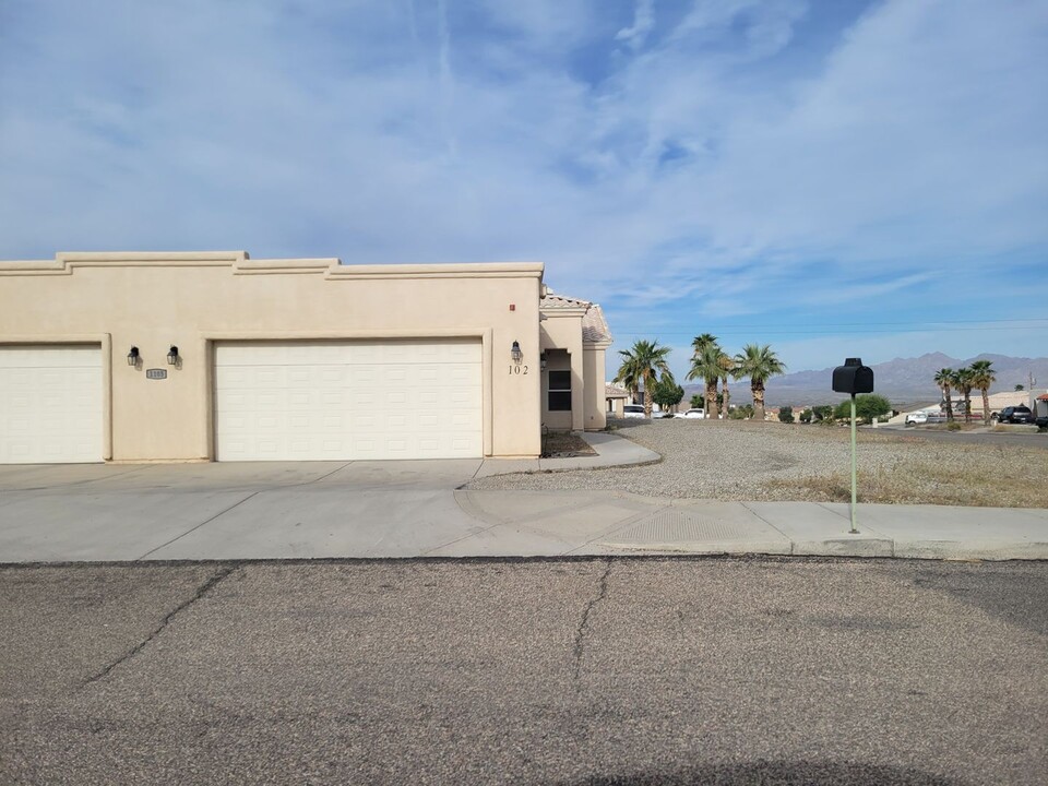 1105 Catalina Dr in Lake Havasu City, AZ - Building Photo