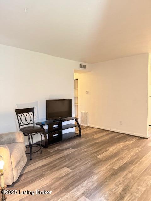 5101 Valiant Dr in Louisville, KY - Building Photo - Building Photo