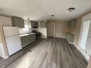 738 Old Clemson Hwy in Seneca, SC - Building Photo - Building Photo