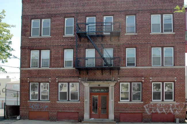 151-153 Parker St in Newark, NJ - Foto de edificio - Building Photo