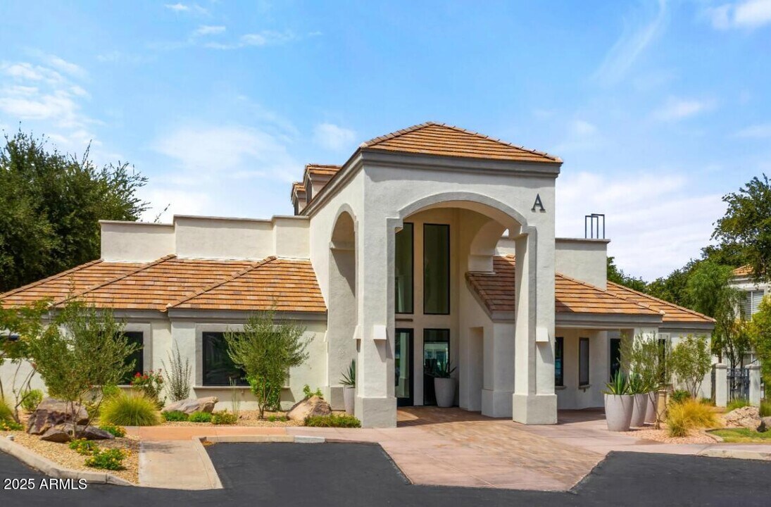 1250 W Grove Pkwy in Tempe, AZ - Building Photo
