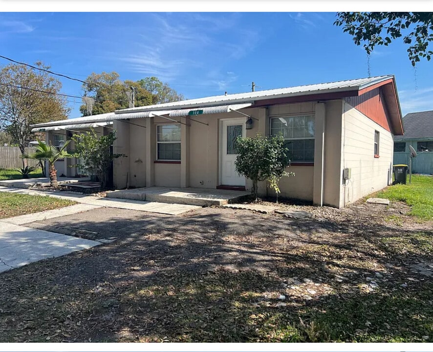 706 W Alamo Dr, Unit 796 in Lakeland, FL - Building Photo