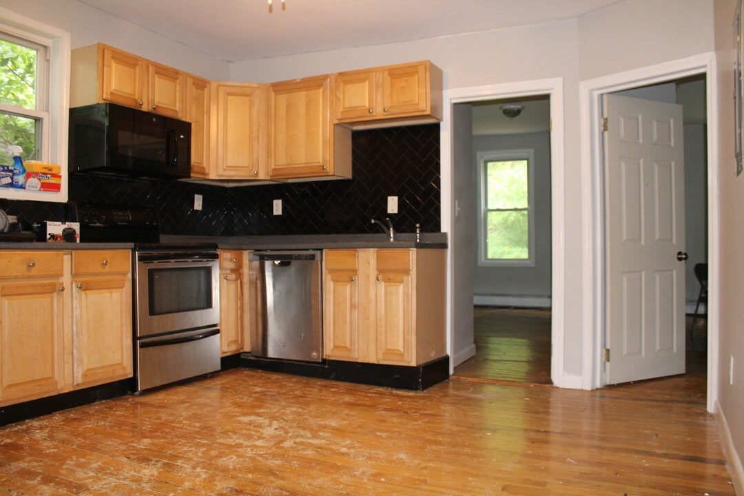 119 River St, Unit 2 in Haverhill, MA - Building Photo