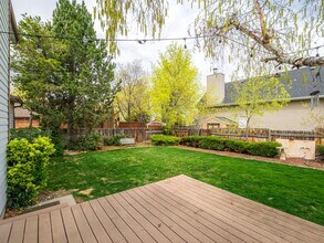 1649 Michael Way in Sandy, UT - Foto de edificio - Building Photo