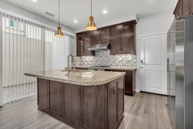 76 Evening Sun in Irvine, CA - Building Photo - Building Photo