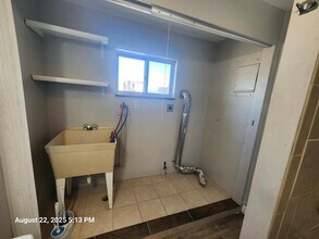 424 Waddell Ave, Unit Apt D in Clairton, PA - Building Photo - Building Photo