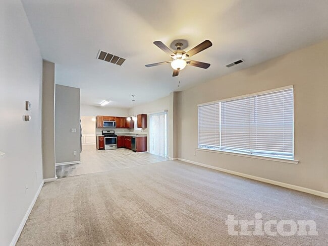 7929 Village Pass in Fairburn, GA - Foto de edificio - Building Photo