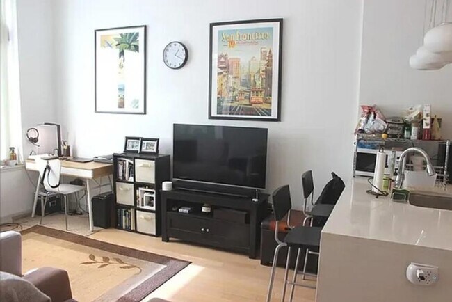21-45-45 44th Dr in Queens, NY - Building Photo - Building Photo
