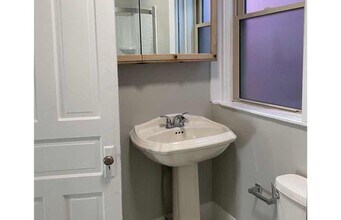 2819 Glendora Ave in Cincinnati, OH - Building Photo - Building Photo