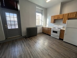 212 N 8th St in Manitowoc, WI - Building Photo - Building Photo