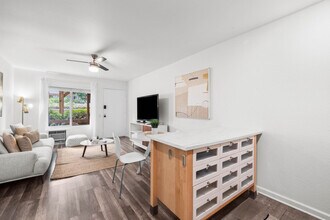 6370 Rancho Mission Rd in San Diego, CA - Building Photo - Building Photo