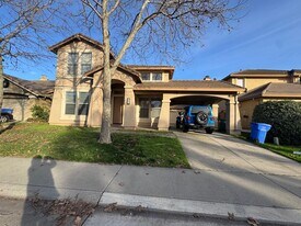 10073 Mosaic Way in Elk Grove, CA - Building Photo