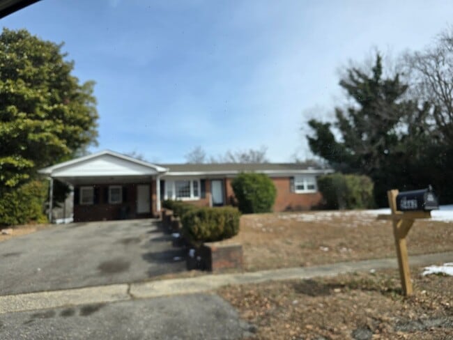 5462 Plateau Rd in Fayetteville, NC - Building Photo - Building Photo