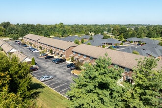 St. James Crossings Townhomes in Louisville, KY - Building Photo - Building Photo