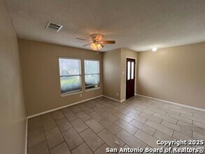 6919 Heron Flats in Converse, TX - Building Photo - Building Photo