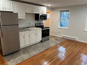 82 Johnston St in Newburgh, NY - Building Photo - Building Photo
