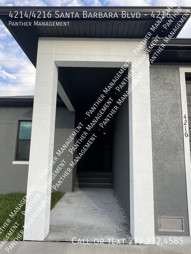 4214-4216 Santa Barbara Blvd in Cape Coral, FL - Building Photo - Building Photo