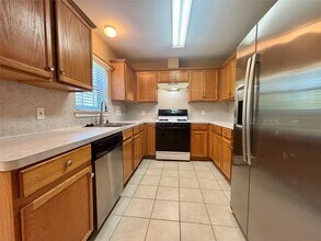 3815 Maple Dr in Conroe, TX - Building Photo - Building Photo