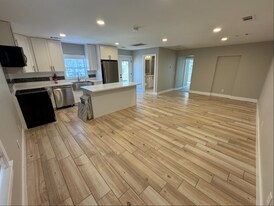 329 E 25th St in Houston, TX - Building Photo