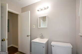 2259 Nelms Dr SW in Atlanta, GA - Building Photo - Building Photo