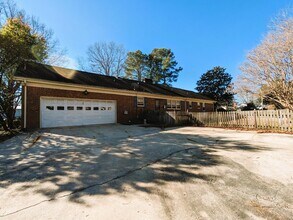 717 Broad St in Fuquay Varina, NC - Building Photo - Building Photo