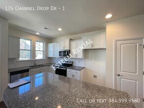 174 Channel Drop Dr in Clayton, NC - Building Photo - Building Photo