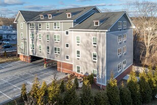 122 Wilton Rd in Westport, CT - Building Photo