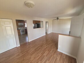 2105 Golfway St in St. Charles, MO - Building Photo - Building Photo