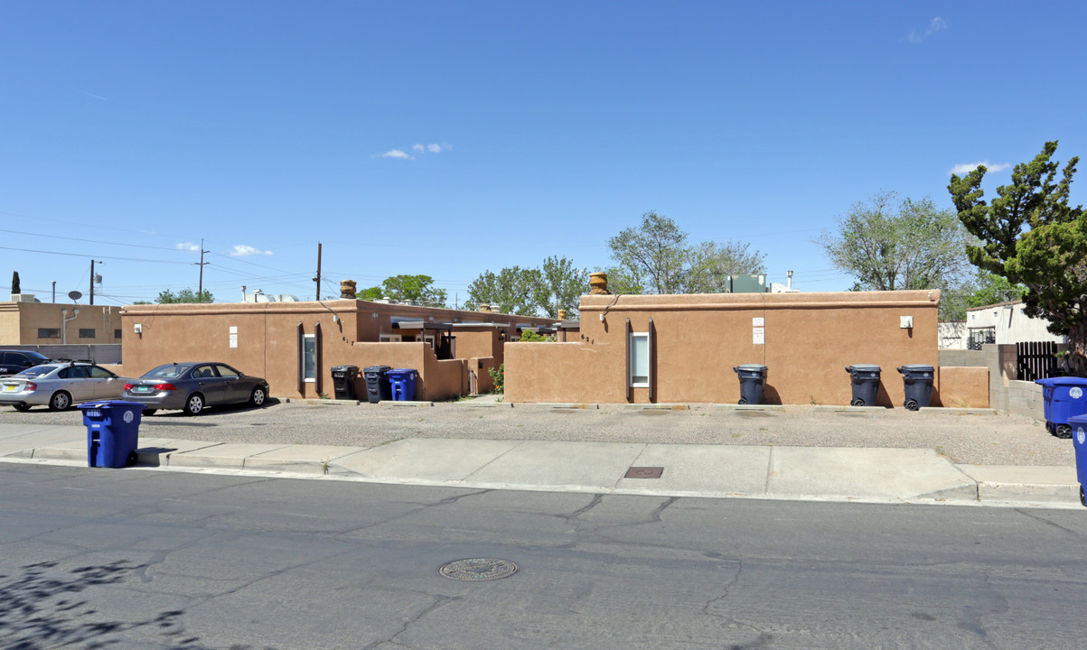 617-621 Monroe St NE in Albuquerque, NM - Building Photo