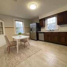 27 Grand Blvd in Scarsdale, NY - Foto de edificio - Building Photo