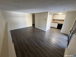 20 Burgundy Hill Ln in Middletown, CT - Building Photo - Building Photo