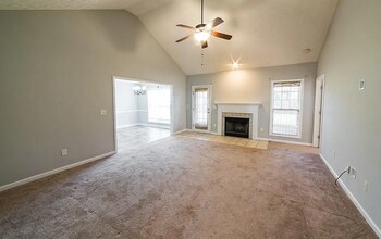 8018 Silverado Dr in Columbus, GA - Building Photo - Building Photo