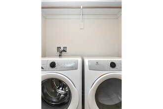 Edge 204 in Omaha, NE - Foto de edificio - Building Photo