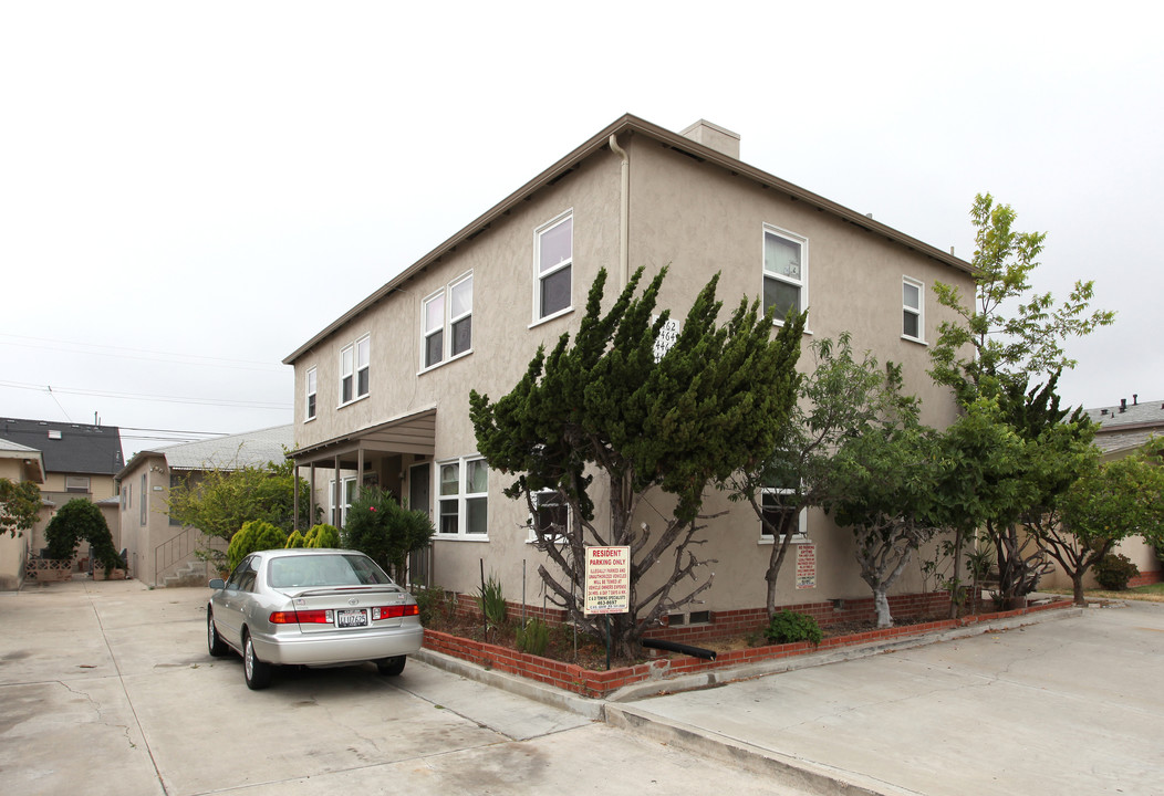 4462-4468 Illinois St in San Diego, CA - Building Photo