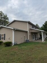 14102 Southwind Dr in Effingham, IL - Building Photo - Building Photo