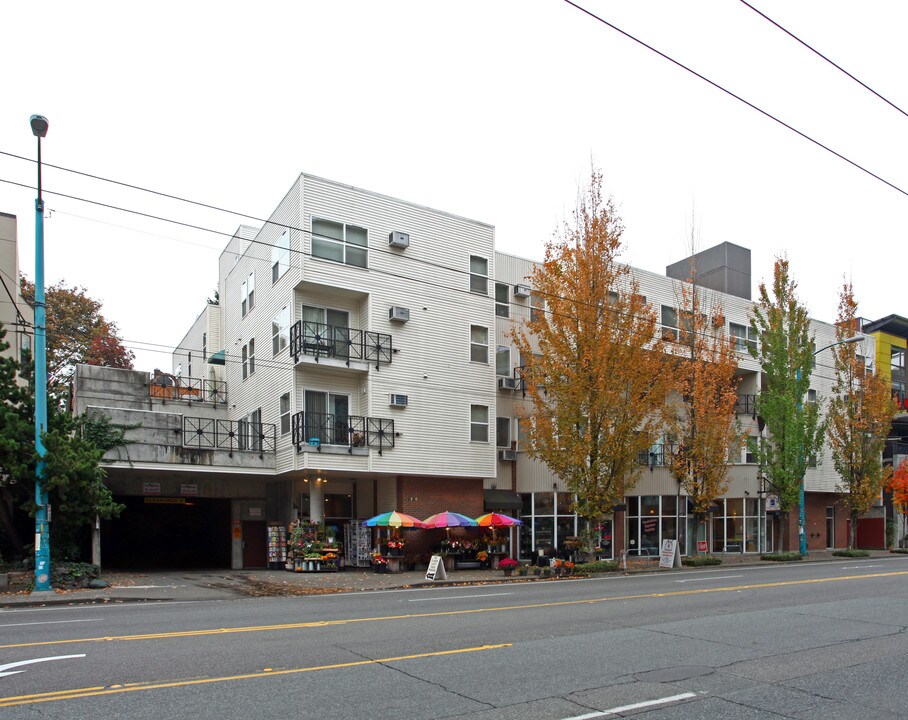 Eastlake Gardens in Seattle, WA - Building Photo